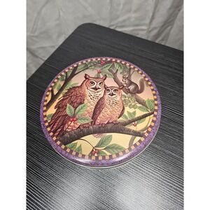 2001 Girl Scout Trophynut Tin